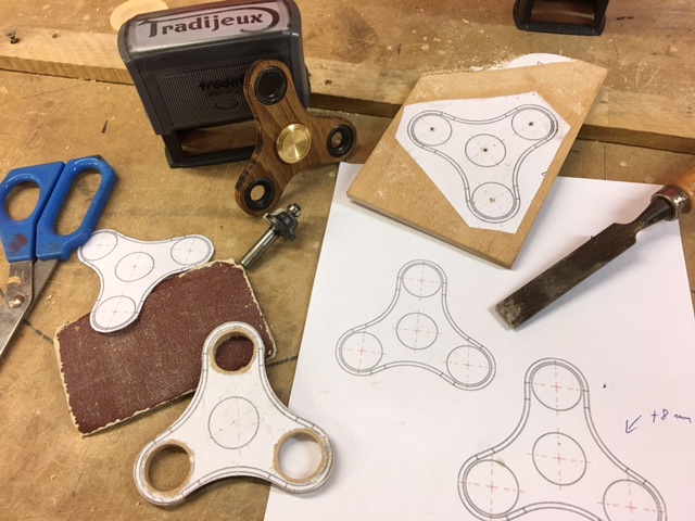 Hand Spinner en bois fabrication fran aise et artisanale